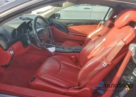 2004 Mercedes-Benz Sl 500 z USA, uszkodzony, nr VIN WDBSK75F94F068985